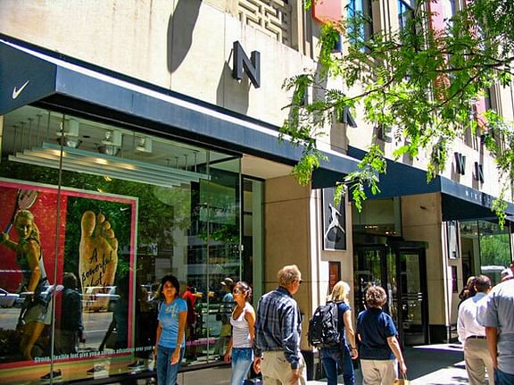 669n Michigan Ave Shoppers by merpeltje