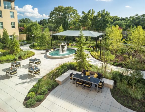 AV 220809 8091021 Edit