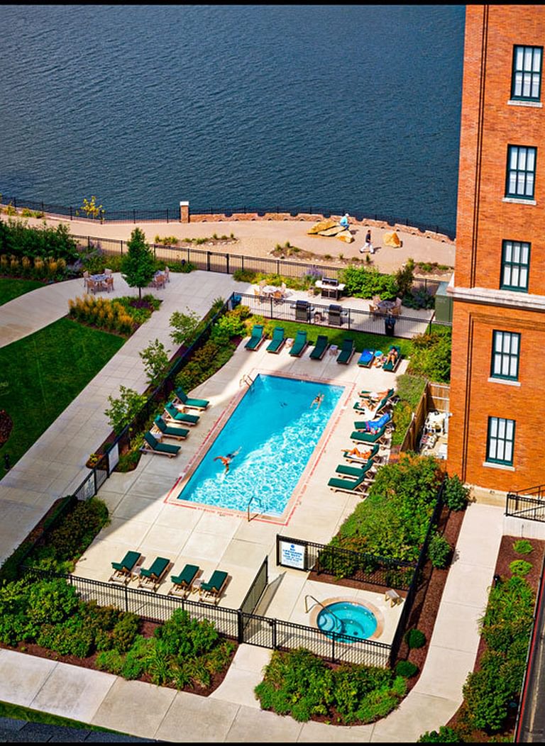 Cork Factory Cork 016