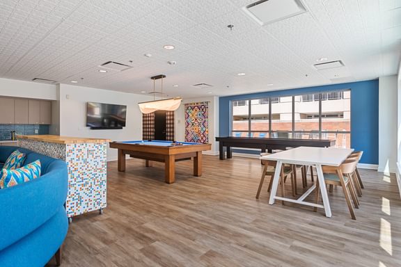 Encore game Room26 1200x800