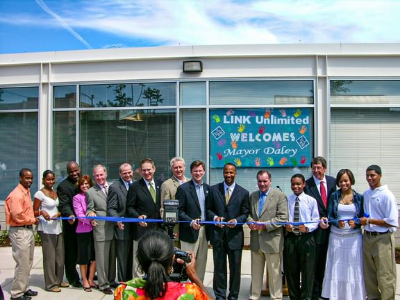 Link Unlimted Ribbon cuttting 3274