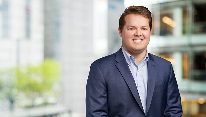 Macafee Andrew 1200x800