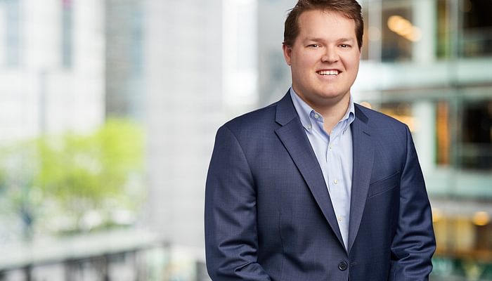 Macafee Andrew 1200x800