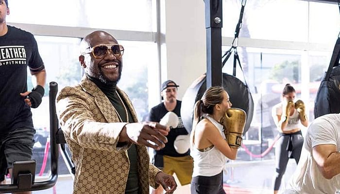 Mayweather floyd gold suit