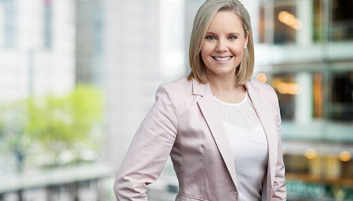 Perry Ashleigh 8655 1200x800